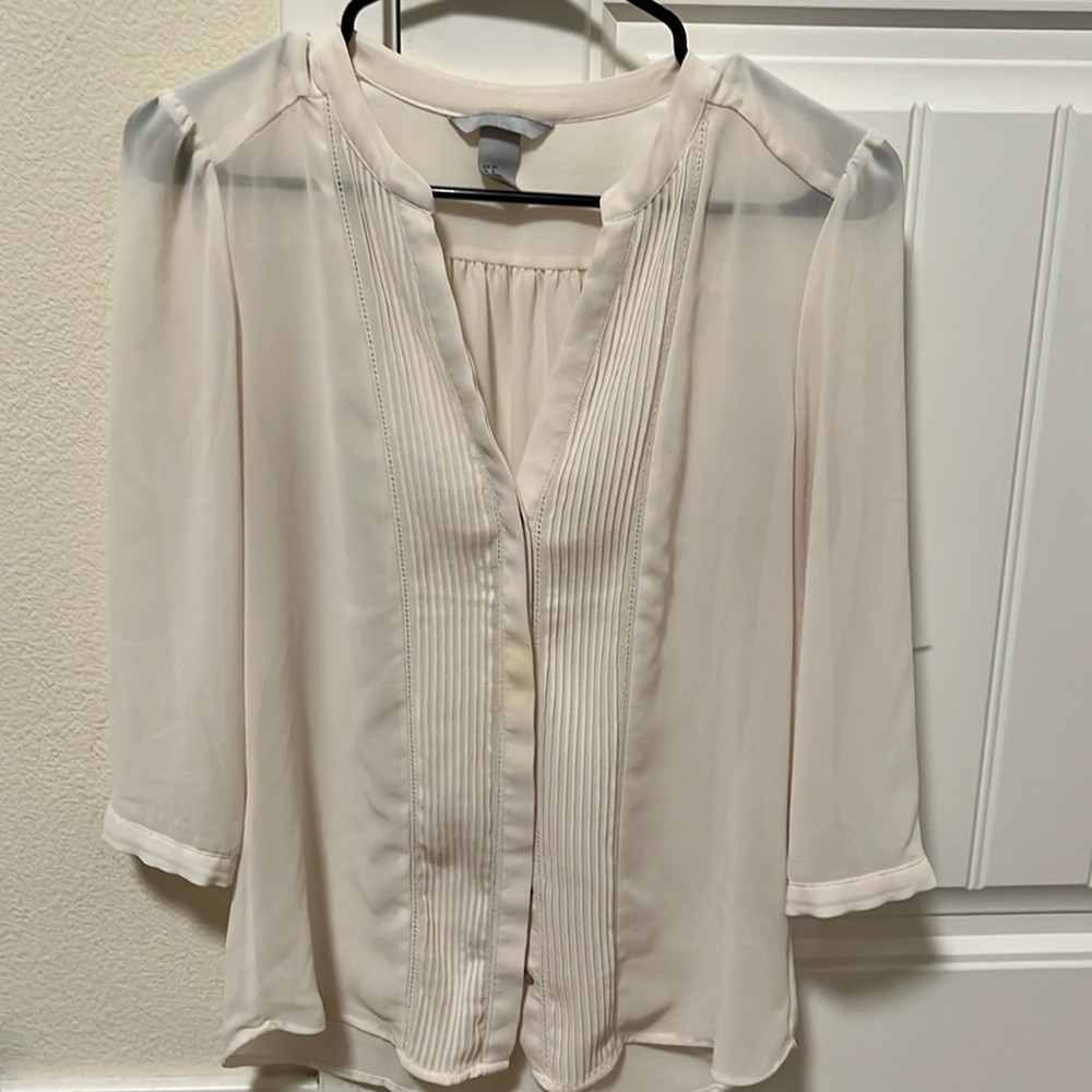 H&M blouse Size 8 cream EUC 3/4 sleeves
